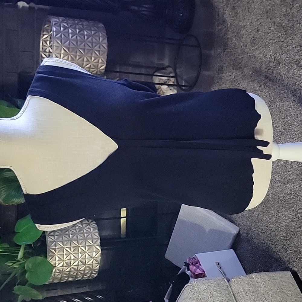 BCBG PARIS, BLACK L SLEEVELESS TOP